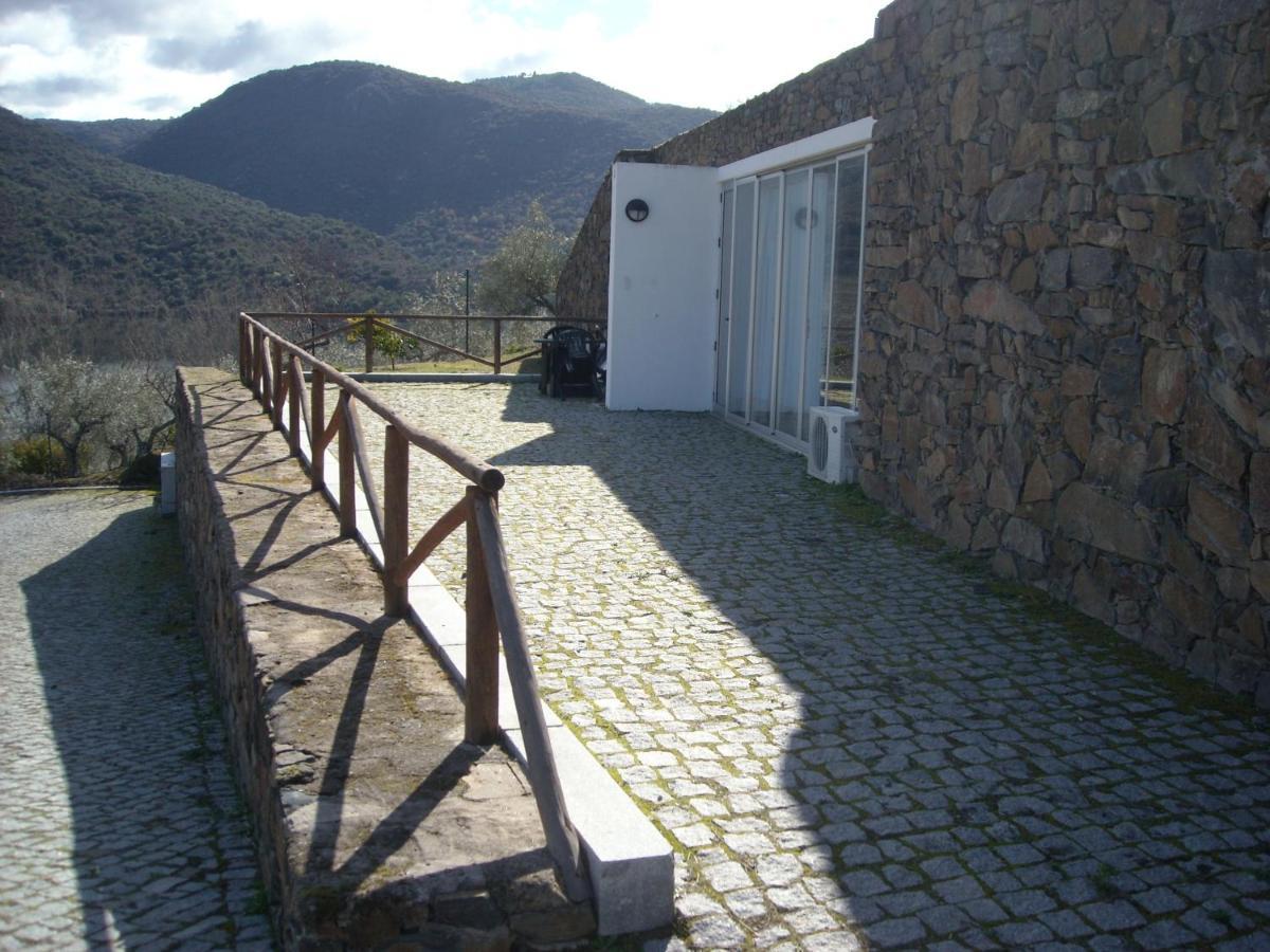 Moradias Do Douro Internacional Villa Freixo de Espada a Cinta Luaran gambar